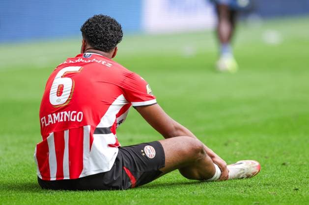 2025-03-30 PSV v AFC Ajax - Dutch Eredivisie EINDHOVEN, NETHERLANDS - MARCH 30: Ryan Flamingo of PSV looks dejected after defeat during the Dutch Eredivisie match between PSV and AFC Ajax at Philips Stadion on March 30, 2025 in Eindhoven, Netherlands. Eindhoven Philips Stadion Netherlands Content not available for redistribution in The Netherlands directly or indirectly through any third parties. Copyright: xBenxGalx