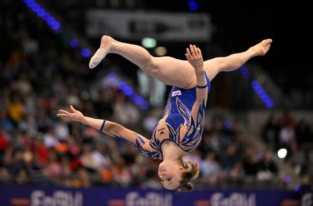 Bilder des Jahres 2025, Sport 03 März Sport Themen der Woche KW13 Sport Bilder des Tages Silja STOEHR (GER) Balken Schwebebalken Aktion Turnen EnBW DTB-Pokal Stuttgart Porsche-Arena 27-30.03.2025 Turnen EnBW DTB-Pokal *** Silja STOEHR GER Balance beam Balance beam Action Gymnastics EnBW DTB Cup Stuttgart Porsche Arena 27 30 03 2025 Gymnastics EnBW DTB Cup
