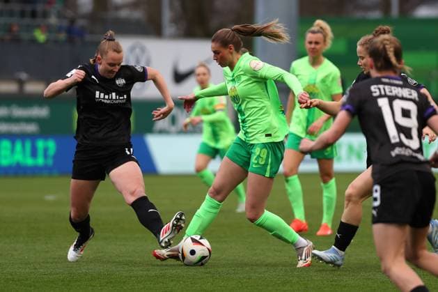 Football, Women, VfL Wolfsburg - SGS Essen