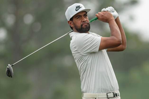 March 30, 2025, Houston, Texas, USA: TONY FINAU (USA) tees off the 10th hole during the final round of the 2025 Texas Children s Houston Open at Memorial Park Golf Course in Houston, Texas, on March 30, 2025. Houston USA - ZUMAp213 20250330_znp_p213_021 Copyright: xLynnxPenningtonx