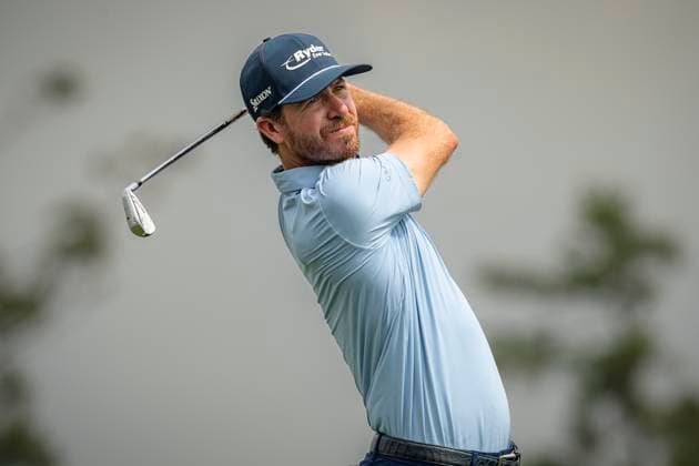 March 30, 2025, Houston, Texas, USA: SAM RYDER (USA) tees off on the 11th hole during the final round of the 2025 Texas Children s Houston Open at Memorial Park Golf Course in Houston, Texas, on March 30, 2025. Houston USA - ZUMAp213 20250330_znp_p213_049 Copyright: xLynnxPenningtonx