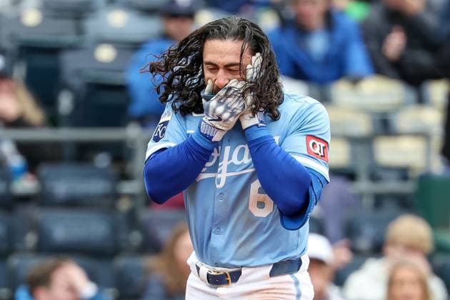 MLB, Baseball Herren, USA 2025: Guardians Vs Royals MAR 30 March 30, 2025: Kansas City Royals left fielder Jonathan India (6) reacts to being hit in the face by a pitch from Cleveland Guardians relief pitcher Emmanuel Clase (48), not shown, during the ninth inning of an MLB baseball game at Kauffman Stadium in Kansas City, MO. David Smith CSM (Credit Image: Â David Smith Cal Media) Kansas City Mo United States of America EDITORIAL USE ONLY Copyright: xx ZUMA-20250330_zma_c04_213.jpg DavidxSmithx csmphotothree371434
