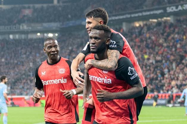 28 03 2025, Soccer 1 Bundesliga, Season 2024 2025, Matchday 27, Bayer 04 Leverkusen VfL Bochum at the BayArena in Leverkusen Nordi Mukiele Bayer 04 Leverkusen, 23 , Exequiel Palacios Bayer 04 Leverkusen, 25 and Victor Boniface Bayer 04 Leverkusen, 22 celebrate the goal Important note In accordance with the regulations of the DFL German Football League and the DFB German Football Association, it is prohibited to use or have used photographs taken in the stadium or of the match in the form of sequential images or video-like photo series Foto Kirchner Media Thomas Haesler Copyright: xKirchner-Media ThomasxHaeslerx