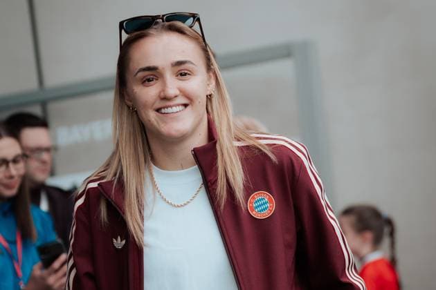 30.03.25, Frauen, Fussball, 1.BL, Saison 2024 2025, Fc Bayern München - Bayer 04 Leverkusen, 18. Spieltag Georgia Stanway 31 von Bayern München lacht
