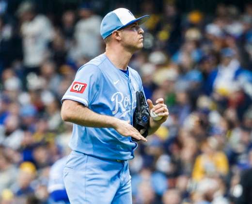 Kansas City Royals starting pitcher Kris Bubic reacts after walking Milwaukee Brewers first baseman Rhys Hoskins in the third inning of the MLB, Baseball Herren, USA baseball game between the Kansas City Royals and the Milwaukee Brewers at American Family Field in Milwaukee, Wisconsin on Monday, March 31, 2025. The game is the Brewers 2025 season home opener.  MIL20250331817 TANNENxMAURY