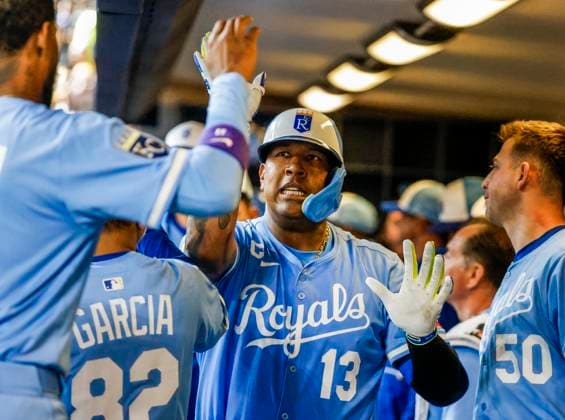 Kansas City Royals catcher Salvador Perez celebrates after hitting a solo home run in the seventh inning of the MLB, Baseball Herren, USA baseball game between the Kansas City Royals and the Milwaukee Brewers at American Family Field in Milwaukee, Wisconsin on Monday, March 31, 2025. The game is the Brewers 2025 season home opener.  MIL20250331827 TANNENxMAURY