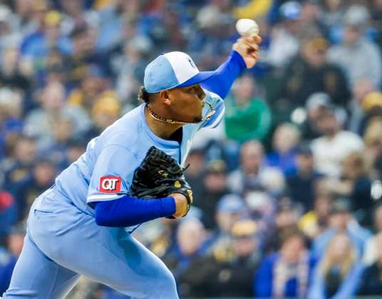 Kansas City Royals pitcher Angel Zerpa throws in the seventh inning of the MLB, Baseball Herren, USA baseball game between the Kansas City Royals and the Milwaukee Brewers at American Family Field in Milwaukee, Wisconsin on Monday, March 31, 2025. The game is the Brewers 2025 season home opener.  MIL20250331830 TANNENxMAURY