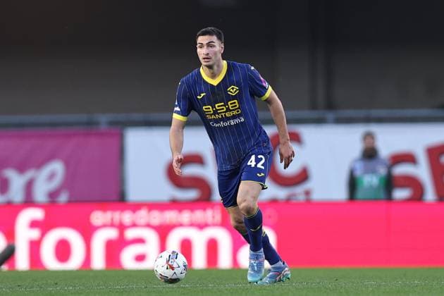 Diego Coppola (Hellas Verona) during the Italian Serie A match between Hellas Verona 0-0 Parma at Marcantonio Bentegodi Stadium on March 31, 2025 in Verona Italy. Noxthirdxpartyxsales  (286349224)