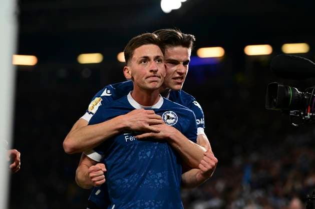 Sport Bilder des Tages Torjubel zum 1:1 durch Marius Woehrl 38 (Bielefeld), Arminia Bielefeld vs. Bayer 04 Leverkusen, DFB-Pokal, Halbfinale, 01.04.2025 DFB regulations prohibit any use of photographs as image sequences and or quasi-video Bielefeld Nordrhein-Westfalen Deutschland *** Goal celebration for 1 1 by Marius Woehrl 38 Bielefeld , Arminia Bielefeld vs Bayer 04 Leverkusen, DFB Pokal, Semifinal, 01 04 2025 DFB regulations prohibit any use of photographs as image sequences and or quasi video Bielefeld Nordrhein Westfalen Germany Copyright: xkolbert-press MarcxNiemeyerx