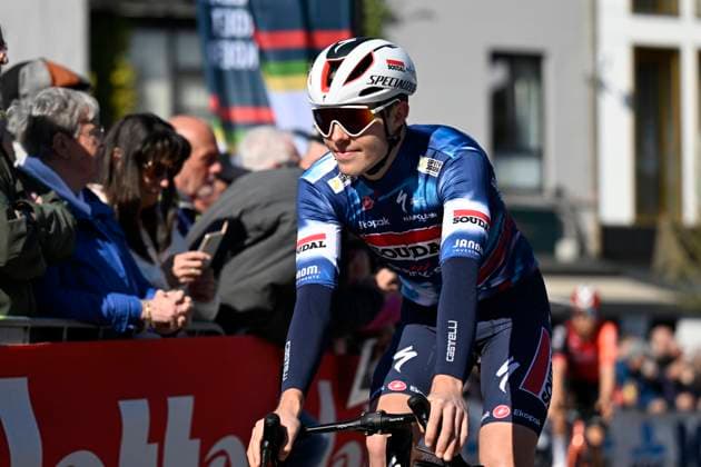 Dwars door Vlaanderen 2025 - Men Elite WAREGEM, BELGIUM - APRIL 02 : Reinders Elmar (NED) of Team Jayco AlUla pictured during the 79th edition of the UCI World Tour Dwars door Vlaanderen Men Elite cycling race with start in Roeselare and finish in Waregem after 184,2 km on April 2, 2025 in Waregem, Belgium, 02 04 2025 ( motor drive Kenny Verfaillie - Waregem Belgium  Copyright: xJanxDexMeuleneirx