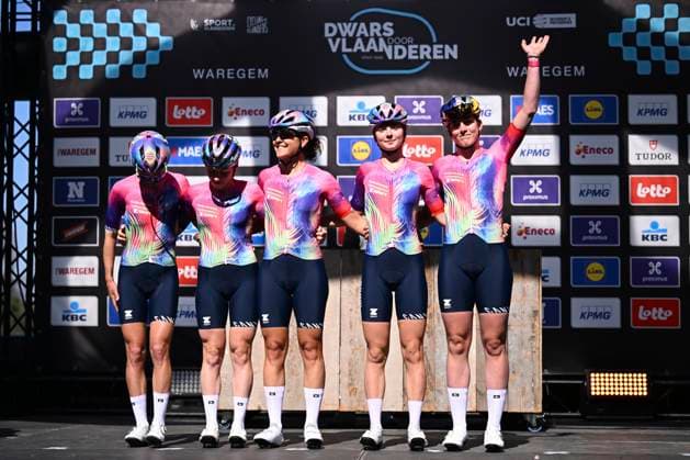 Dwars door Vlaanderen 2025 - Women Elite WAREGEM, BELGIUM - APRIL 02 : team CANYON SRAM zondacrypto during the Women Elite UCI 1.Pro Flanders Classics Dwars door Vlaanderen Women cycling race with start in Waregem and finish in Waregem (128,5 km) on April 02, 2025 in Waregem, Belgium, 02 04 2025 ( Motordriver Tom Van De Maele & Waregem Belgium  Copyright: xTomasxSiskx