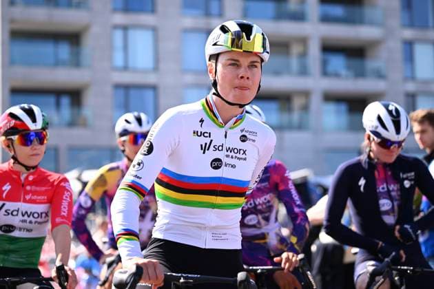 Dwars door Vlaanderen 2025 - Women Elite WAREGEM, BELGIUM - APRIL 02 : Kopecky Lotte (BEL) of Team SD Worx - Protime during the Women Elite UCI 1.Pro Flanders Classics Dwars door Vlaanderen Women cycling race with start in Waregem and finish in Waregem (128,5 km) on April 02, 2025 in Waregem, Belgium, 02 04 2025 ( Motordriver Tom Van De Maele & Waregem Belgium  Copyright: xTomasxSiskx