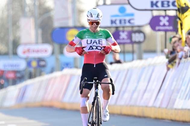 Dwars door Vlaanderen 2025 - Women Elite WAREGEM, BELGIUM - APRIL 02 : Longo Borghini Elisa (ITA) of UAE Team ADQ wins pictured during the 14th edition of the UCI Women s World Tour Dwars door Vlaanderen Women Elite cycling race with start and finish in Waregem after 128,5 km on April 2, 2025 in Waregem, Belgium, 02 04 2025 ( motor driver - Waregem Belgium  Copyright: xPeterxDexVoechtx