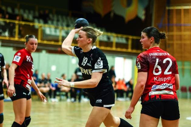 Handball I Women I Season 2024 2025 I 3 Liga Nord I 17 Matchday I SV Henstedt Ulzburg Frankfurter HC I 01 04 2025 Caroline Rodewald 89, SV Henstedt Ulzburg Adele Kasper 62, Frankfurter HC Henstedt Ulzburg Schulzentrum Maurepassstr Schleswig Holstein Germany Copyright: xLobeca RalfxHomburgx