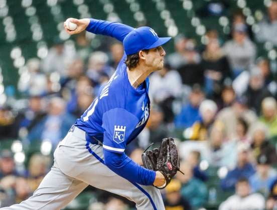 Kansas City Royals pitcher Daniel Lynch IV throws in the ninth inning of the MLB, Baseball Herren, USA baseball game between the Kansas City Royals and the Milwaukee Brewers at American Family Field in Milwaukee, Wisconsin on Wednesday, April 02, 2025.  MIL20250402827 TANNENxMAURY