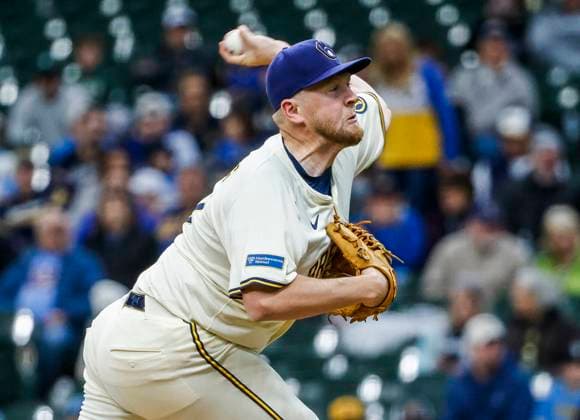 Milwaukee Brewers relief pitcher Jared Koenig throws in he eleventh inning of the MLB, Baseball Herren, USA baseball game between the Kansas City Royals and the Milwaukee Brewers at American Family Field in Milwaukee, Wisconsin on Wednesday, April 02, 2025.  MIL20250402833 TANNENxMAURY
