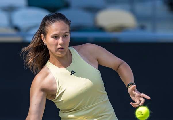 April 2, 2025, Daniel Island, Sc, USA: DARIA KASATKINA (5) (AUS) returns a volley from LAUREN DAVIS (WC) (USA) at the Credit One Stadium in Daniel Island, SC. Kasatkina defeats Davis 6-1, 6-1 to move to the 3rd round. Daniel Island USA - ZUMAa161 20250402_aaa_a161_067 Copyright: xWalterxG.xArcexSr.x