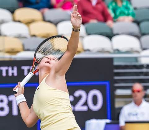 April 2, 2025, Daniel Island, Sc, USA: DARIA KASATKINA (5) (AUS) serves against Lauren Davis (USA) during the Credit One Charleston Open at the Credit One Stadium in Daniel Island, SC. Daria wins the match 6-1, 6-1 to move to the 3rd round. Daniel Island USA - ZUMAa161 20250402_aaa_a161_069 Copyright: xWalterxG.xArcexSr.x