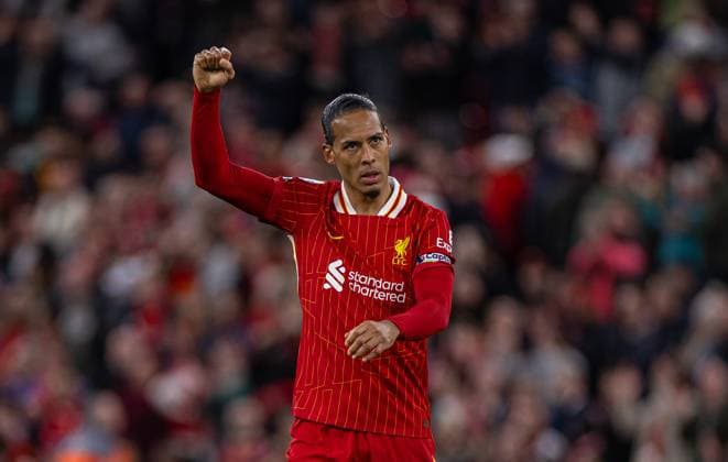 Football - FA Premier League - Liverpool FC v Everton FC LIVERPOOL, ENGLAND - Wednesday, April 2, 2025: Liverpool s captain Virgil van Dijk celebrates after the FA Premier League match between Liverpool FC and Everton FC, the 246th Merseyside Derby, at Anfield. Liverpool won 1-0. (Photo by David Rawcliffe Propaganda) LIVERPOOL Anfield MERSEYSIDE ENGLAND  Copyright: xDavidxRawcliffex P2025-04-02-Liverpool_Everton-95