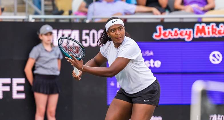 April 2, 2025, Daniel Island, Sc, USA: HAILEY BAPTISTE (USA) returns a volley to Emma Navarro (4) (USA) during their match at the Credit One Stadium in Daniel Island, SC. Navarro defeats Baptiste 4-6, 3-6 and moves on to the 3rd round. Daniel Island USA - ZUMAa161 20250402_aaa_a161_158 Copyright: xWalterxG.xArcexSr.x