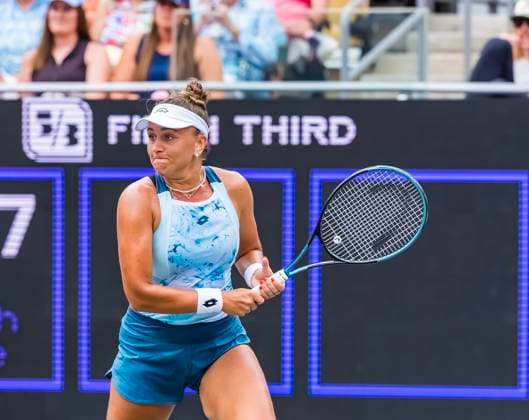 April 2, 2025, Daniel Island, Sc, USA: IRYNA SHMANOVICH (Q) (RUS) returns a serve to Jessica Pegula (1) USA) during their match at the Credit One Charleston Open on Daniel Island, SC. Pegula defeats Shmanovich 6-0, 6-3 to move to the 3rd round. Daniel Island USA - ZUMAa161 20250402_aaa_a161_218 Copyright: xWalterxG.xArcexSr.x