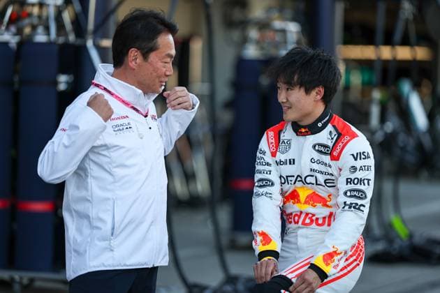 F1 Grand Prix Of Japan - Previews Yuki Tsunoda of Japan and Oracle Red Bull Racing talks with HRC Chief Koji Watanabe in the pit lane during previews ahead of the F1 Grand Prix of Japan at Suzuka Circuit in Suzuka, Japan, on April 3, 2025. Suzuka Mie Japan  Copyright: xPaddockerx originalFilename:paddocker-f1grandp250403_npnsL.jpg