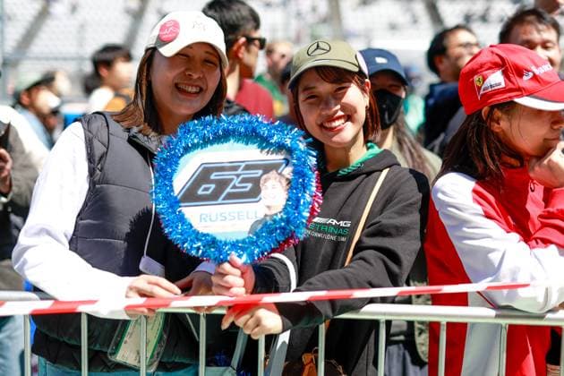 F1 - JAPANESE GRAND PRIX 2025 Japanese fans of RUSSELL George (gbr), Mercedes AMG F1 Team W16, portrait during the Formula 1 Lenovo Japanese Grand Prix 2025, 3rd round of the 2025 FIA Formula One World Championship, WM, Weltmeisterschaft from April 4 to 6, 2025 on the Suzuka Circuit, in Suzuka, Japan - SuzukaJapan  Copyright: xDPPIx
