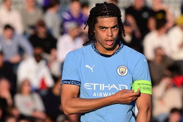 WIJDEWORMER - Jahmai Simpson Pusey of Manchester City FC O19 during the UEFA Youth League match between AZ Alkmaar O19 and Manchester City O19 at the AZ training complex on April 2, 2025 in Wijdewormer, Netherlands. ANP Hollandse Hoogte UEFA Youth League 2025 xVIxANPxSportx xGerritxvanxKeulenxIVx 523720701 originalFilename: 523720701.jpg