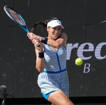 TENNIS 2025: Credit One Charleston Open APRIL 03 April 3, 2025: Ajla Tomaljanovic (AUS) loses to Jessica Pegula (USA) 6-3, 6-2, at the Credit One Charleston Open being played at Credit One Staduim in Charleston, South Carolina, {USA} Ã‚ÂLeslie Billman Tennisclix (Credit Image: Â Leslie Billman Cal Media) Charleston South Carolina USA EDITORIAL USE ONLY Copyright: xx ZUMA-20250403_zma_c04_077.jpg LesliexBillmanx csmphotothree372448