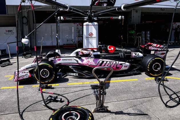 F1 - JAPANESE GRAND PRIX 2025 Haas F1 Team during the Formula 1 Lenovo Japanese Grand Prix 2025, 3rd round of the 2025 FIA Formula One World Championship, WM, Weltmeisterschaft from April 4 to 6, 2025 on the Suzuka Circuit, in Suzuka, Japan - SuzukaJapan  Copyright: xEricxAlonsox