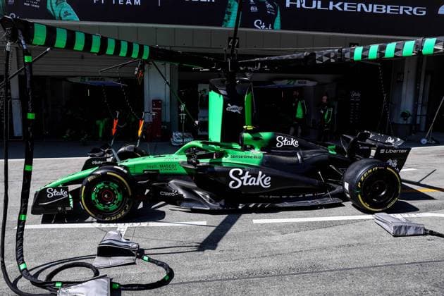 F1 - JAPANESE GRAND PRIX 2025 Stake F1 Team Kick, car presentation during the Formula 1 Lenovo Japanese Grand Prix 2025, 3rd round of the 2025 FIA Formula One World Championship, WM, Weltmeisterschaft from April 4 to 6, 2025 on the Suzuka Circuit, in Suzuka, Japan - SuzukaJapan  Copyright: xEricxAlonsox