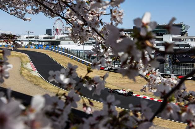 F1 - JAPANESE GRAND PRIX 2025 01 VERSTAPPEN Max (nld), Red Bull Racing RB21, action during the Formula 1 Lenovo Japanese Grand Prix 2025, 3rd round of the 2025 FIA Formula One World Championship, WM, Weltmeisterschaft from April 4 to 6, 2025 on the Suzuka Circuit, in Suzuka, Japan - SuzukaJapan  Copyright: xANTONINxVINCENTx