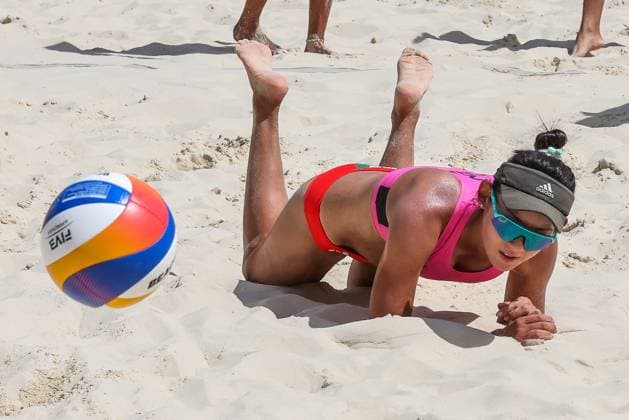 (250404) -- LAGUNA PROVINCE, April 4, 2025 -- Zhou Mingli of China competes during the women s round of 16 match between Yan Xu Zhou Mingli of China and Khylem Harl Progella Sofiah Shanine Pagara of the Philippines in the AVC Beach volleyball, Beachvolleyball Tour 2nd Nuvali Open in Laguna Province, the Philippines, April 4, 2025. ) (SP)PHILIPPINES-LAGUNA PROVINCE-BEACH VOLLEYBALL-TOUR-2ND NUVALI OPEN-WOMEN RouellexUmali 