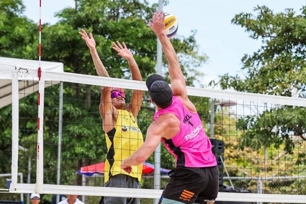 (250404) -- LAGUNA PROVINCE, April 4, 2025 -- Bradley Fuller (R) of New Zealand competes against Sofyan Rachman Efendi of Indonesia during the men s round of 16 match between Bintang Akbar Sofyan Rachman Efendi of Indonesia and Bradley Fuller Ben O Dea of New Zealand in the AVC Beach volleyball, Beachvolleyball Tour 2nd Nuvali Open in Laguna Province, the Philippines, April 4, 2025. ) (SP)PHILIPPINES-LAGUNA PROVINCE-BEACH VOLLEYBALL-TOUR-2ND NUVALI OPEN-MEN RouellexUmali 