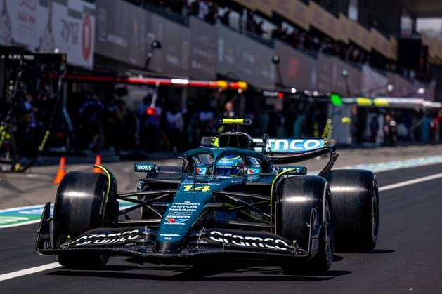 SUZUKA, JAPAN: Fernando Alonso, racing for the Aston Martin F1 team during the 2025 Formula 1 Japanese Grand Prix at the Suzuka International Racing Course in Suzuka, Japan