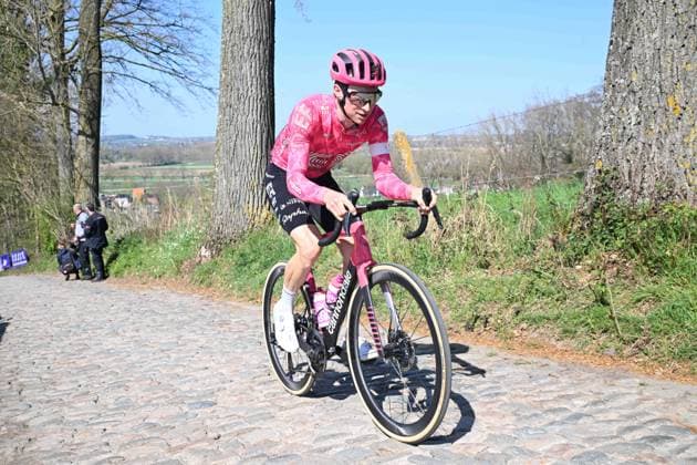 04-04-2025 Allenamento 2 Tour Des Flandres 2025; 2025, Ef Education - Easypost; Powless, Neilson; Koppenberg; 