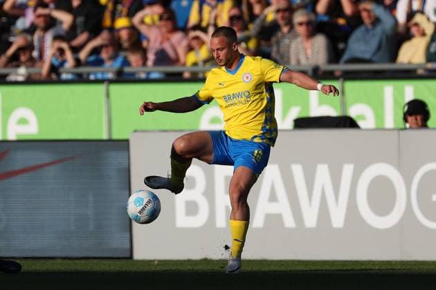 Braunschweig vs Paderborn, 2 BL Braunschweig, 04 04 2025, FOOTBALL Eintracht Braunschweig vs SC Paderborn 07, 2 BL, Season 2024 25 Marvin Rittmuˆller Eintracht Braunschweig Braunschweig