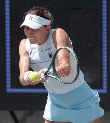 TENNIS 2025: Credit One Charleston Open APRIL 04 April 4, 2025: Ekaterina Alexandrova (RUS) defeated Qinwen Zheng (CHN) 6-1, 6-4 at the Credit One Charleston Open being played at Credit One Staduim in Charleston, South Carolina USA Ã‚ÂLeslie Billman Tennisclix (Credit Image: Â Leslie Billman Cal Media) Charleston South Carolina USA EDITORIAL USE ONLY Copyright: xx ZUMA-20250404_zma_c04_036.jpg LesliexBillmanx csmphotothree372614