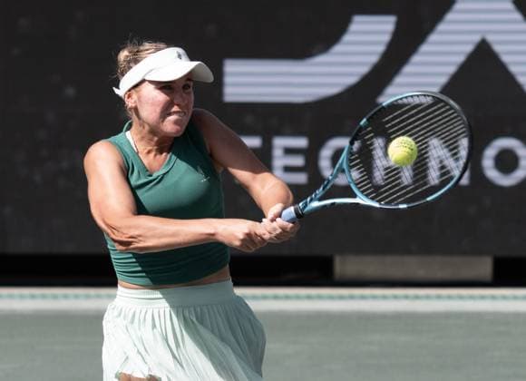 TENNIS 2025: Credit One Charleston Open APRIL 04 April 4, 2025: Sofia Kenin (USA) defeated Anna Kalinskaya (USA) 6-4, 6-3 at the Credit One Charleston Open being played at Credit One Staduim in Charleston, South Carolina USA Ã‚ÂLeslie Billman Tennisclix (Credit Image: Â Leslie Billman Cal Media) Charleston South Carolina USA EDITORIAL USE ONLY Copyright: xx ZUMA-20250404_zma_c04_053.jpg LesliexBillmanx csmphotothree372632