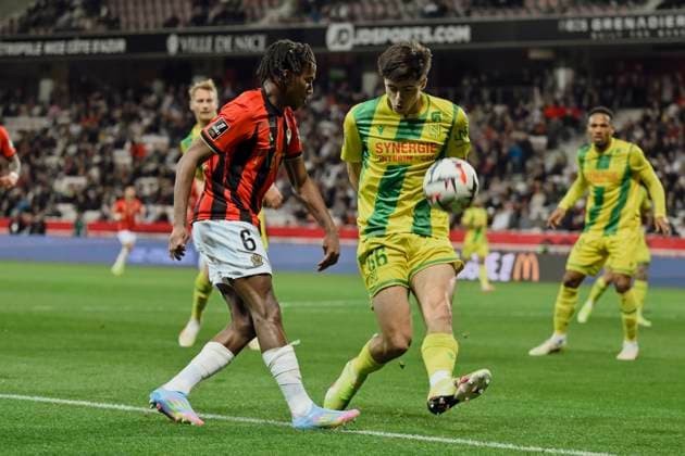 FOOTBALL : NICE vs NANTES - ligue 1 - 4 4 25 Nice™s midfielder 6 Hicham Boudaoui and FC Nantes s Louis Leroux - French L1 football match between OGC Nice and FC Nantes at Allianz Riviera Stadium of Nice, south France, on April 4, 2025. NICEFrance  Copyright: xfredxDIDES psnewzx