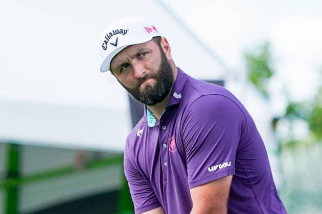 April 4, 2025, Doral, Florida, USA: Jon Rahm of Legion XIII tees off the 18th hole during the first round of LIV Golf Miami at Trump National Doral. Doral USA - ZUMAw109 20250404_fap_w109_012 Copyright: xDebbyxWongx