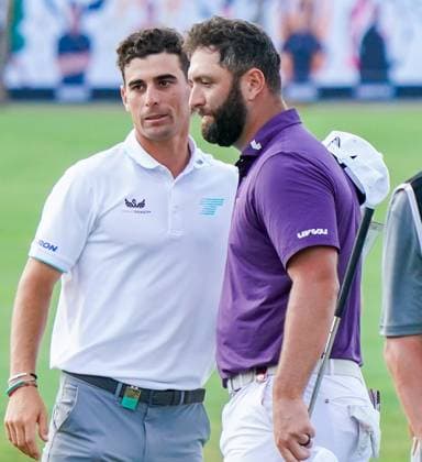 April 4, 2025, Doral, Florida, USA: Joaquin Niemann of Torque GC (L) and Jon Rahm of Legion XIII shake hands on the 18th green after the first round of LIV Golf Miami at Trump National Doral. Doral USA - ZUMAw109 20250404_fap_w109_017 Copyright: xDebbyxWongx