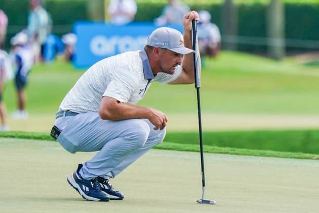 April 4, 2025, Doral, Florida, USA: Bryson DeChambeau of Crushers GC lines up a putt on the 17th green during the first round of LIV Golf Miami at Trump National Doral. Doral USA - ZUMAw109 20250404_fap_w109_021 Copyright: xDebbyxWongx