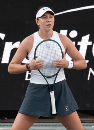 TENNIS 2025: Credit One Charleston Open APRIL 04 April 4, 2025: Amanda Anisimova (USA) defeated Emma Navarro (USA) 7-6, 7(7)-6(1) at the Credit One Charleston Open being played at Credit One Staduim in Charleston, South Carolina USA ÂLeslie Billman Tennisclix (Credit Image: Leslie Billman Cal Media) Charleston South Carolina USA EDITORIAL USE ONLY Copyright: xx ZUMA-20250404_zma_c04_110.jpg LesliexBillmanx csmphotothree372696