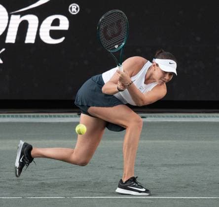 TENNIS 2025: Credit One Charleston Open APRIL 04 April 4, 2025: Amanda Anisimova (USA) defeated Emma Navarro (USA) 7-6, 7(7)-6(1) at the Credit One Charleston Open being played at Credit One Staduim in Charleston, South Carolina USA ÂLeslie Billman Tennisclix (Credit Image: Leslie Billman Cal Media) Charleston South Carolina USA EDITORIAL USE ONLY Copyright: xx ZUMA-20250404_zma_c04_119.jpg LesliexBillmanx csmphotothree372704