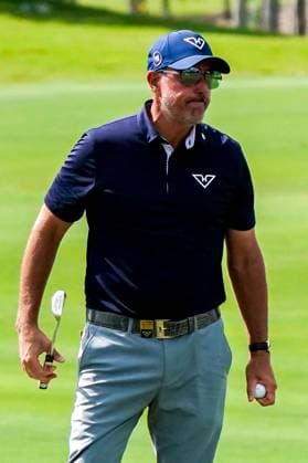 April 4, 2025, Doral, Florida, USA: Phil Mickelson of HyFlyers GC reacts after missing a putt on the 16th green during the first round of LIV Golf Miami at Trump National Doral. Doral USA - ZUMAw109 20250404_fap_w109_037 Copyright: xDebbyxWongx