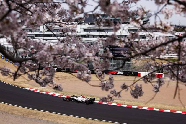 F1 - JAPANESE GRAND PRIX 2025 01 VERSTAPPEN Max (nld), Red Bull Racing RB21, action during the Formula 1 Lenovo Japanese Grand Prix 2025, 3rd round of the 2025 FIA Formula One World Championship, WM, Weltmeisterschaft from April 4 to 6, 2025 on the Suzuka Circuit, in Suzuka, Japan - SuzukaJapan  Copyright: xEricxAlonsox