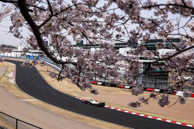 F1 - JAPANESE GRAND PRIX 2025 01 VERSTAPPEN Max (nld), Red Bull Racing RB21, action during the Formula 1 Lenovo Japanese Grand Prix 2025, 3rd round of the 2025 FIA Formula One World Championship, WM, Weltmeisterschaft from April 4 to 6, 2025 on the Suzuka Circuit, in Suzuka, Japan - SuzukaJapan  Copyright: xEricxAlonsox