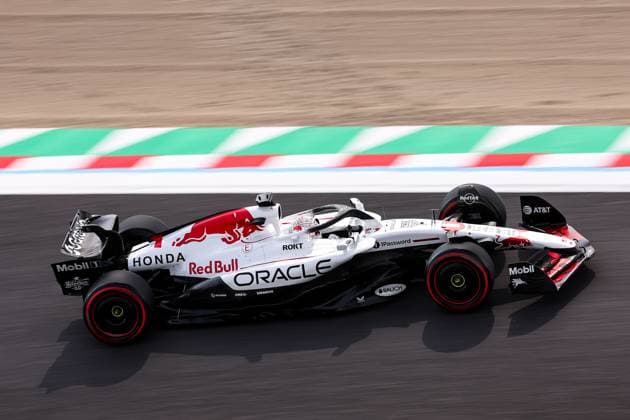 F1 - JAPANESE GRAND PRIX 2025 01 VERSTAPPEN Max (nld), Red Bull Racing RB21, action during the Formula 1 Lenovo Japanese Grand Prix 2025, 3rd round of the 2025 FIA Formula One World Championship, WM, Weltmeisterschaft from April 4 to 6, 2025 on the Suzuka Circuit, in Suzuka, Japan - SuzukaJapan  Copyright: xEricxAlonsox