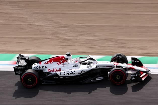 F1 - JAPANESE GRAND PRIX 2025 01 VERSTAPPEN Max (nld), Red Bull Racing RB21, action during the Formula 1 Lenovo Japanese Grand Prix 2025, 3rd round of the 2025 FIA Formula One World Championship, WM, Weltmeisterschaft from April 4 to 6, 2025 on the Suzuka Circuit, in Suzuka, Japan - SuzukaJapan  Copyright: xEricxAlonsox